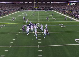 Dak Prescott locates Lamb on fourth-down for 17-yard pickup