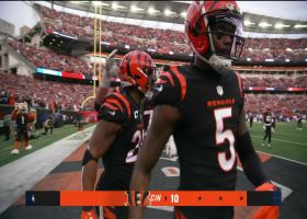 Mixon's second-effort TD on fourth down brings Bengals with one point