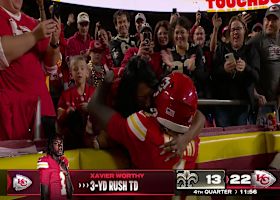 Xavier Worthy hands ball to mom after scoring 3-yard TD run