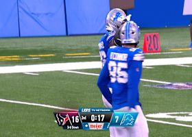 Al-Quadin Muhammad closes out first half with a sack