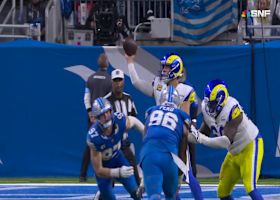 Stafford makes vintage no-look throw look much easier than reality