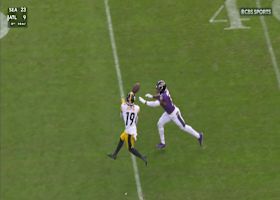 Rodgers' 31-yard dime lands perfectly in Calvin Austin III's piggybank