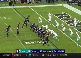 Patrick Ricard's one-handed TD catch gets Ravens up to 41 points vs. Dolphins