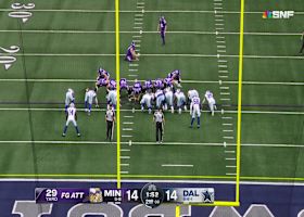 Will Reichard chips a 29-yard FG for the lead vs. Cowboys