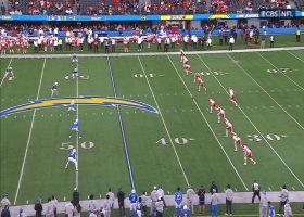 Derius Davis takes second half kickoff 46 yards