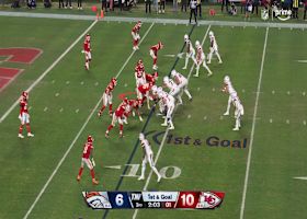 Bo Nix lowers his shoulder to give Denver the lead vs. Chiefs
