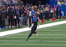 Goff's play-action pass finds Brock Wright for a 20-yard catch and run