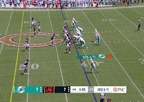 Wilson and Washington beat the blitz with a 34-yard completion