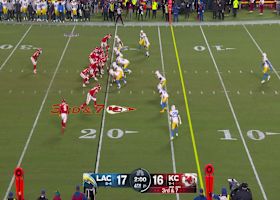 Mahomes-to-Kelce connection on third down keeps clock moving for KC