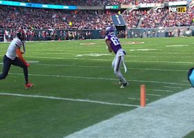 Jalen Nailor's pylon-reach TD gives Vikings 13-7 lead over Bears