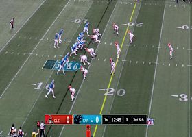 Alex Wright sacks Bryce Young behind line of scrimmage for loss of a yard