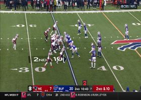 Kevin Harris weaves 48 yards through Bills' defense with tremendous burst