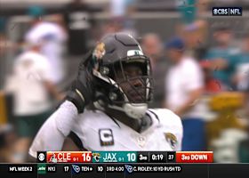 Foye Oluokun ends third quarter with sack of Watson