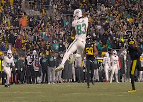 Tua perfectly places pass to Darren Waller up the seam for 20-yard gain