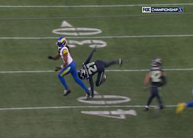 Stafford locates Davante Adams for a speedy 23-yard gain