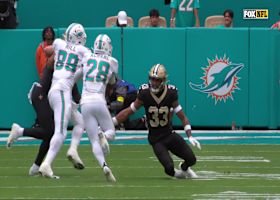 Achane makes multiple Saints defenders miss on electrifying 16-yard run