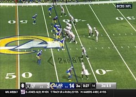 Mattison's 18-yard grab on screen pass gets Raiders into FG range