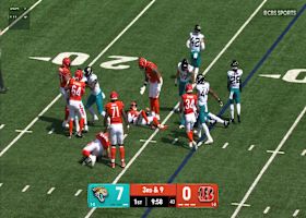 Jaguars defense swarm Burrow for sack on third down