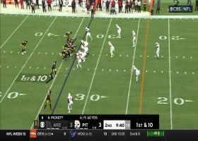 Najee Harris takes the pitch for 11-yard rush
