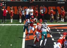 Burrow's 4-yard sling TD sling to Chase marks duo's first score of '25