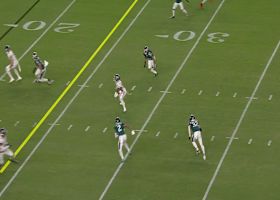 Cousins' 12-yard dart dots McCloud on WR's sit route vs. Eagles' zone coverage