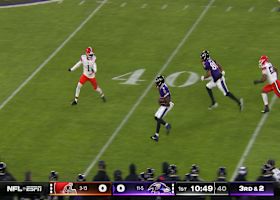 Lamar Jackson glides his way to first down on 19-yard run