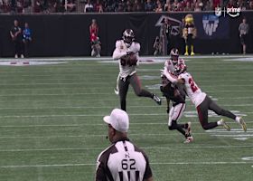 Lavonte David nabs fourth-down INT by undercutting Cousins' throw