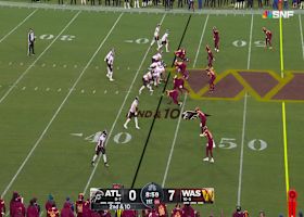 Pitts uses stiff-arm to spring 23-yard catch and run