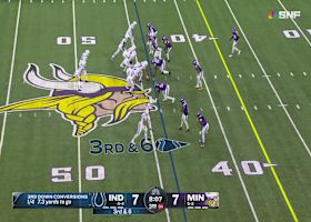 Vikings' pressure on Flacco almost turns deflection into near-INT