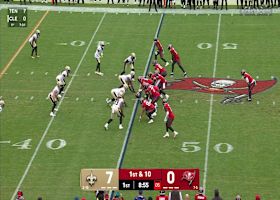 Chris Godwin's catch and run yields 21 yards