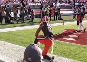 Winston lasers Cedric Tillman for successful two-point conversion