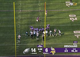 Reichard's third FG cuts Eagles lead to 14-9