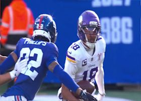 Justin Jefferson makes multiple Giants defenders miss on 13-yard catch and run from McCarthy