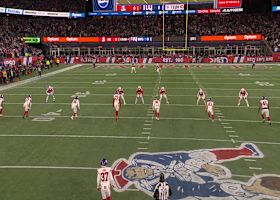 Terrell Jennings opens 'MNF' with a spin move on 39-yard kick return