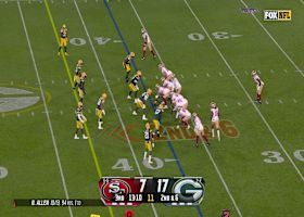 Jordan Mason sprints off left-tackle side for 16-yard gain into Packers' territory