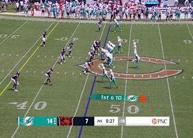 Dominique Robinson rips through a blocker to sack Zach Wilson