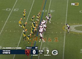 Williams' fourth-down bootleg run makes the line to gain