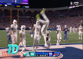 Tyreek Hill's first TD catch of 2025 trims Bills' lead to 21-20 in fourth quarter