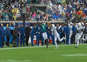 Can't-Miss Play: Brian Thomas Jr.'s one-handed catch caps Lawrence's 39-yard launch