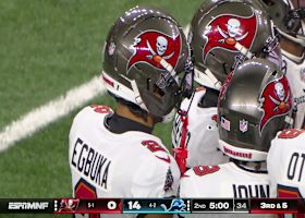 Mike Evans carted off field with injury