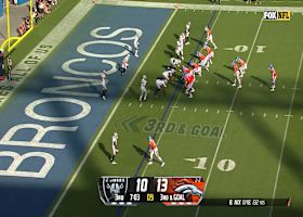 Jaleel McLaughlin's epic pylon-reach TD boosts Broncos' lead to 19-10 over Raiders