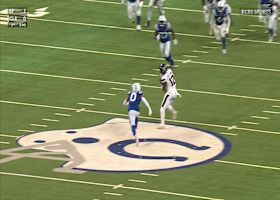 Collins has open space on 15-yard slant reception