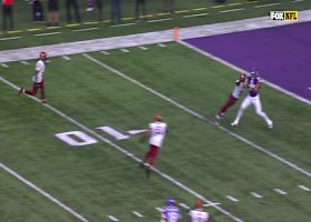 J.J. McCarthy darts Josh Oliver for 18-yard TD up the seam