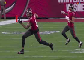 Mike Evans gets separation from Lattimore before snagging 23-yard dart from Mayfield