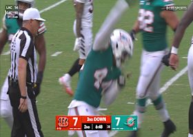 Chop Robinson and Kenneth Grant crunch Burrow on sack