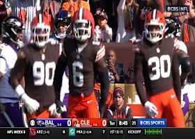 Browns' defense stonewalls Henry for big fourth-down stop