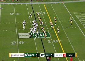 Justin Fields wins race to pylon for 13-yard TD to cap Jets' first drive
