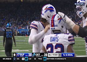 Josh Allen floats it Ray Davis to extend lead to 44-28