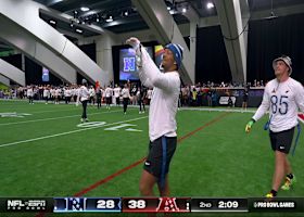 Bijan catches a sudden pass from Jared Goff for an 8-yard TD