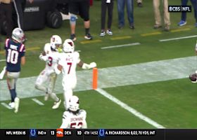 Drake Maye flees pocket for improvised shovel-pass TD to Demario Douglas